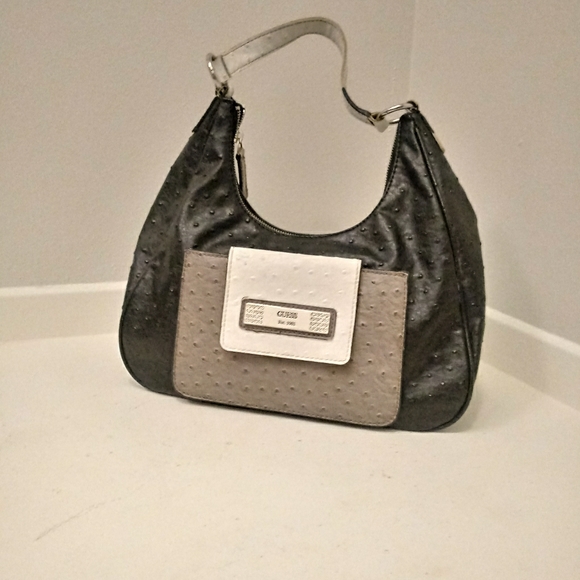 Guess bag - Picture 1 of 3